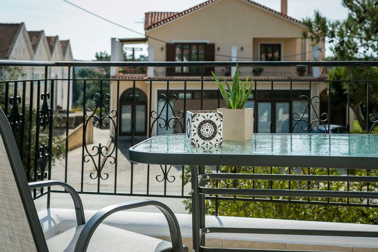 Julia'S Luxury Suites, Cephallonia Near Argostoli Kástron Exterior photo